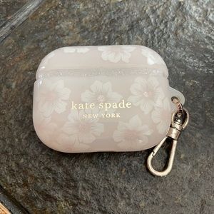 Kate spade air pod pro case Hollyhock Cream